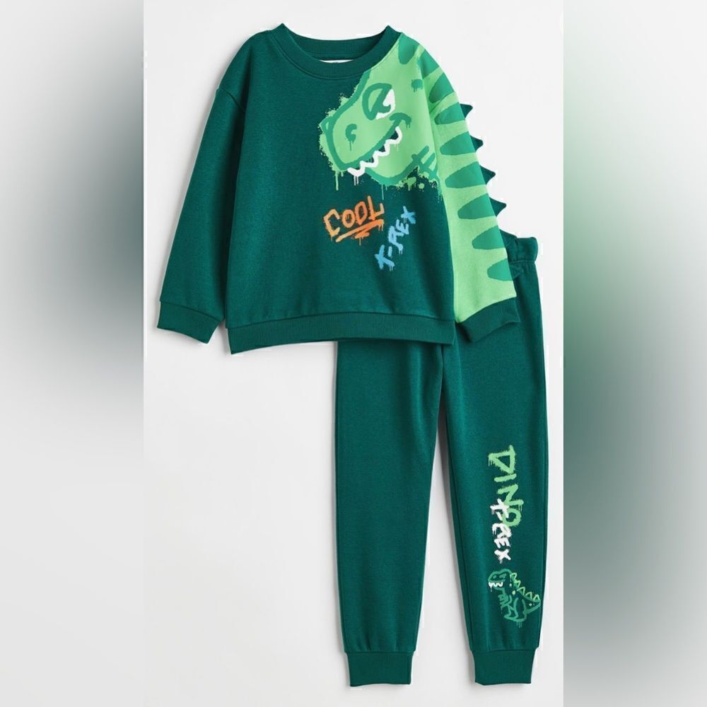 H&M Kids Cool T-Rex 2 Piece Printed Set. Dark Green/ Light Green